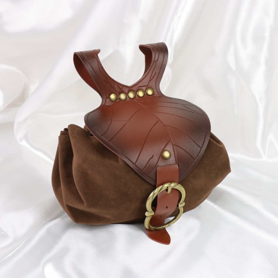 Halloween Medieval Leaf Shape  - огляд і ціна Cocktail Shaker Set